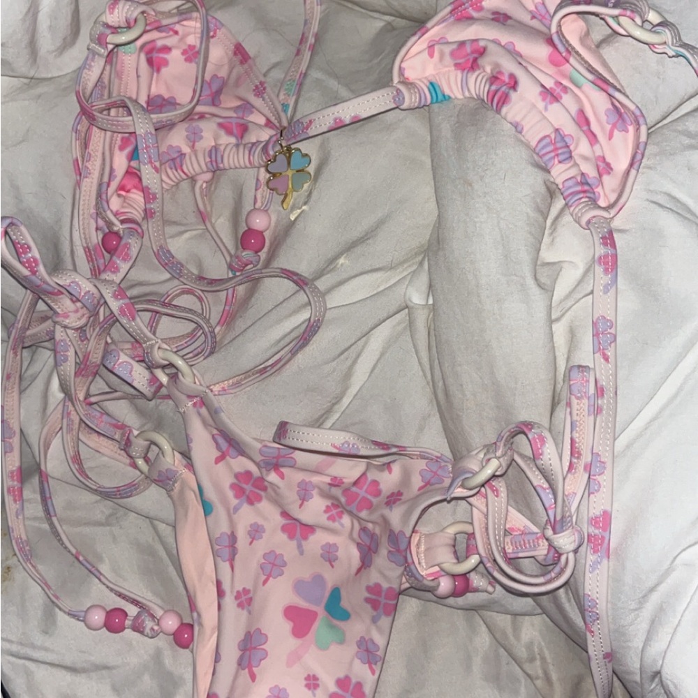 Swimsuits - Picture 3 of 5